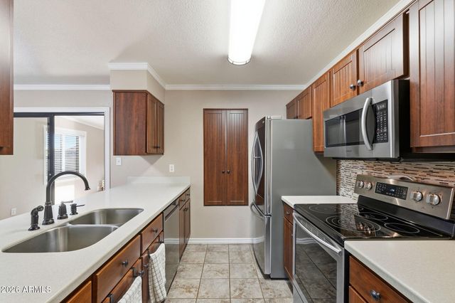 5811 W FOLLEY Street, Chandler, AZ 85226