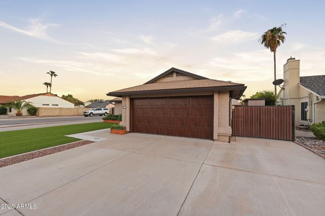 5811 W FOLLEY Street, Chandler, AZ 85226
