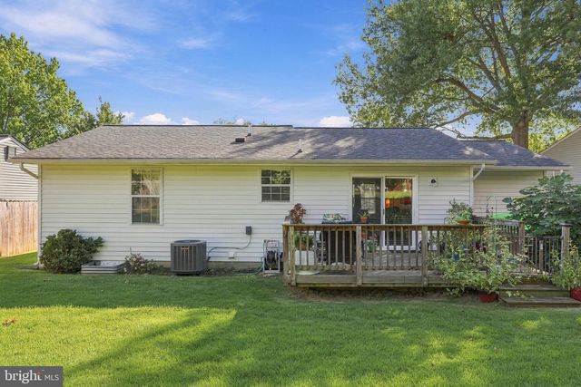 1609 NORWICH DR, Frederick, MD 21701