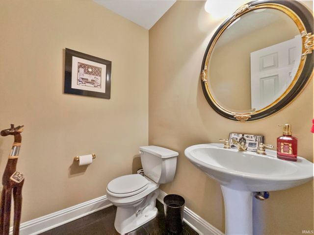 2433 Briarcliff Drive, Newburgh, IN 47630