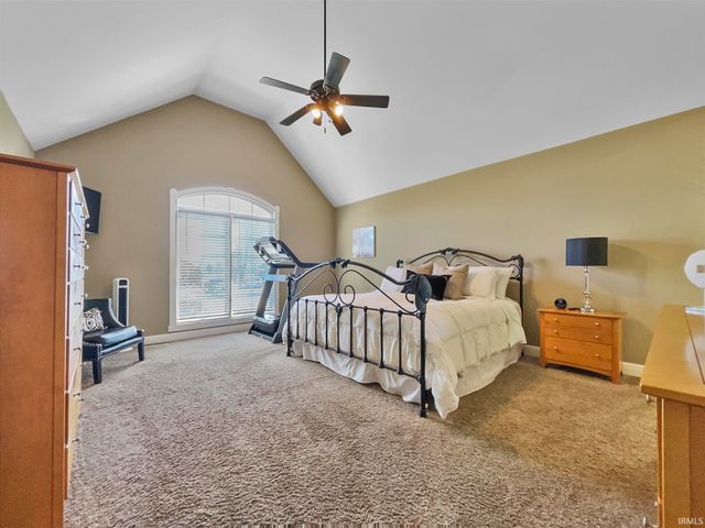 2433 Briarcliff Drive, Newburgh, IN 47630