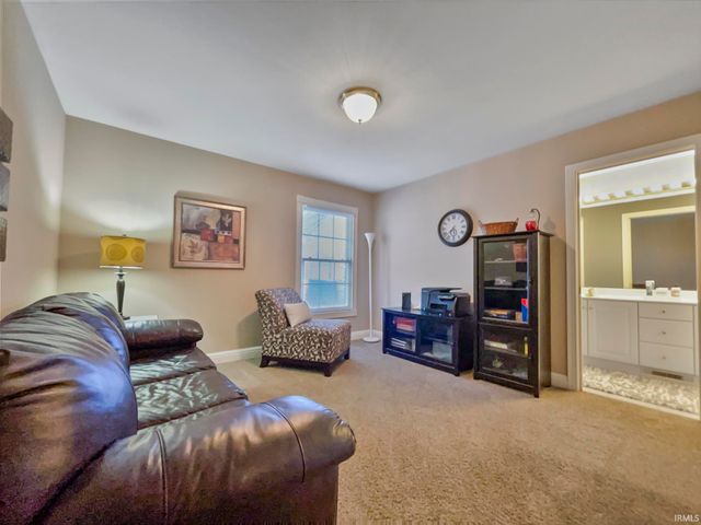 2433 Briarcliff Drive, Newburgh, IN 47630