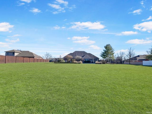 2433 Briarcliff Drive, Newburgh, IN 47630