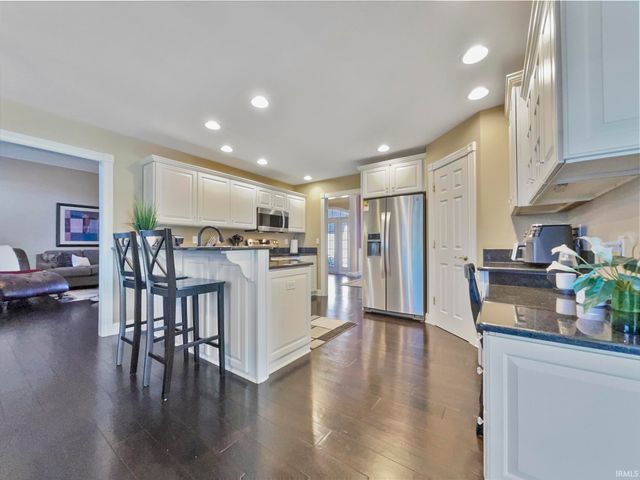 2433 Briarcliff Drive, Newburgh, IN 47630