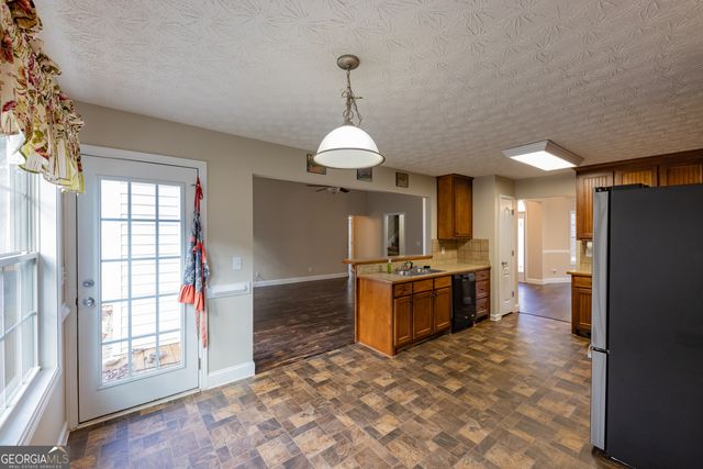 123 Rabbit Run Road, Meansville, GA 30256