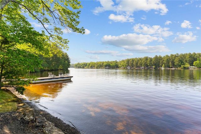 83 Sunset Lake Circle, Coventry, RI 02816