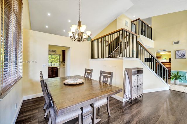 5112 NW 58th Ter, Coral Springs, FL 33067