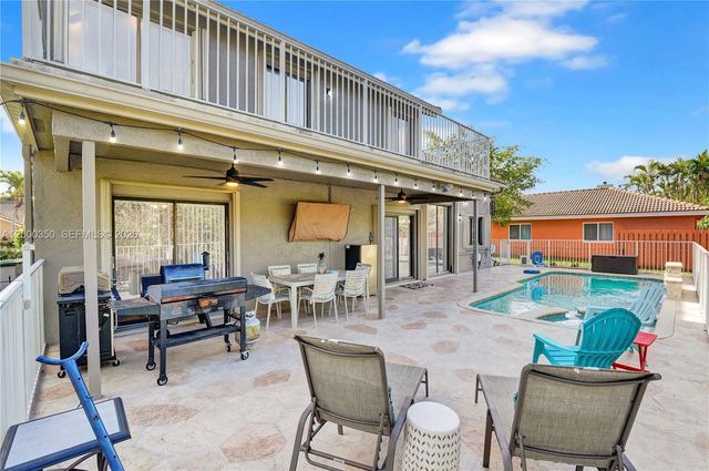 5112 NW 58th Ter, Coral Springs, FL 33067