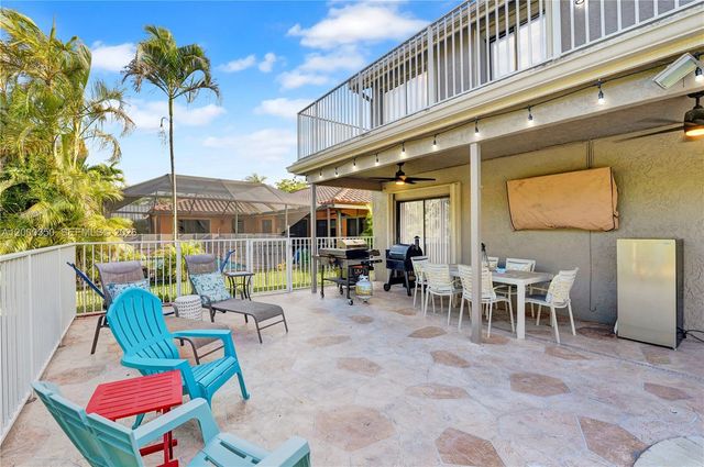 5112 NW 58th Ter, Coral Springs, FL 33067