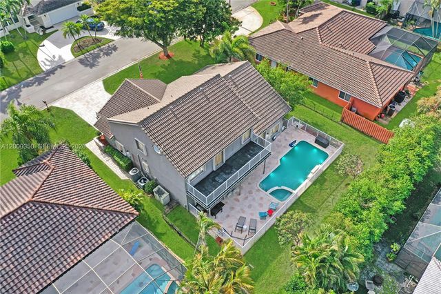 5112 NW 58th Ter, Coral Springs, FL 33067