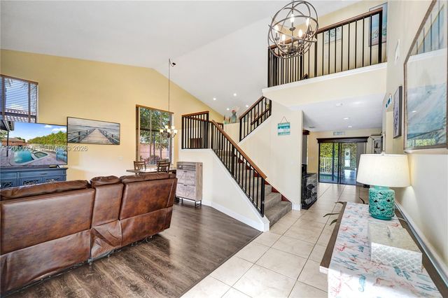 5112 NW 58th Ter, Coral Springs, FL 33067