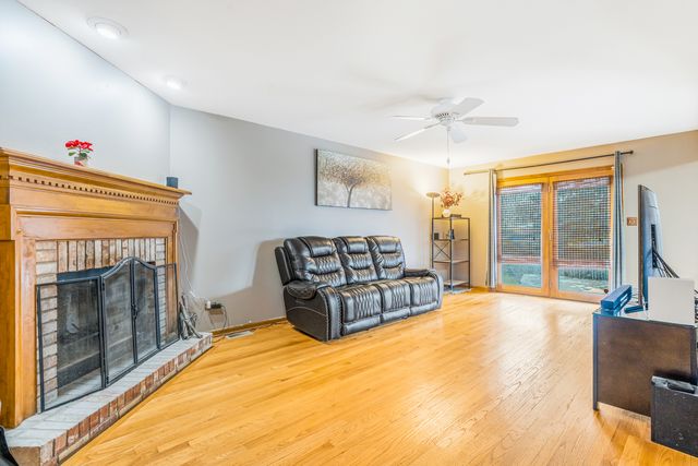 373 Blackfoot Drive, Bolingbrook, IL 60490