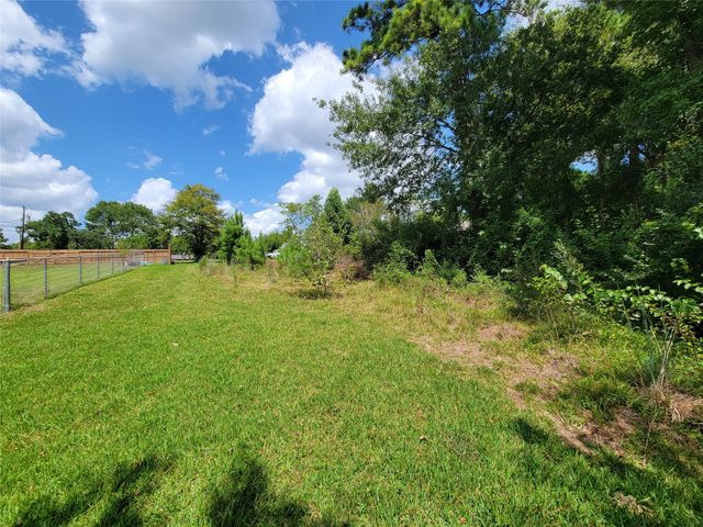 0 Tri Lakes Rd, Montgomery, TX 77316