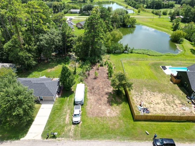 0 Tri Lakes Rd, Montgomery, TX 77316