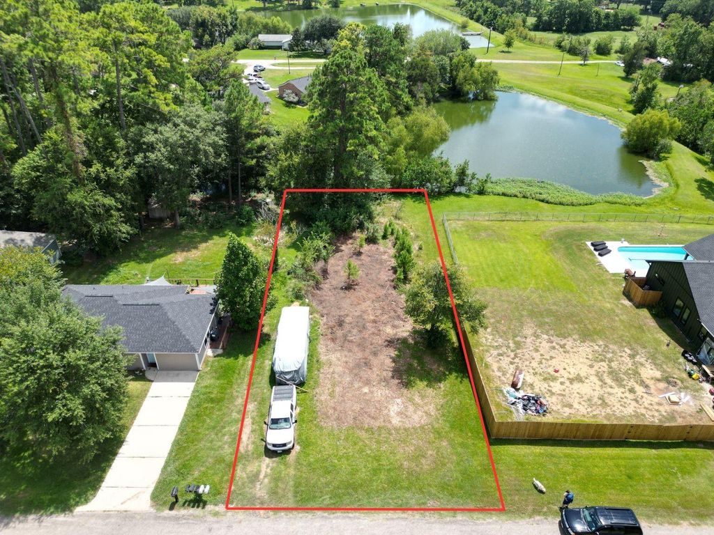 0 Tri Lakes Rd, Montgomery, TX 77316