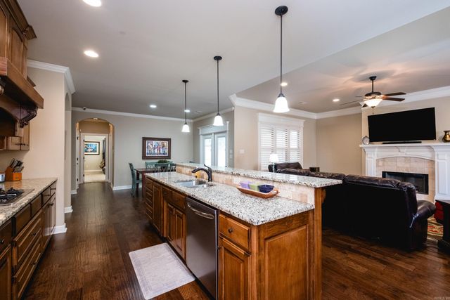 9517 Millers Gardens Cove, Sherwood, AR 72120