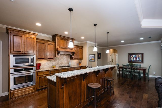 9517 Millers Gardens Cove, Sherwood, AR 72120