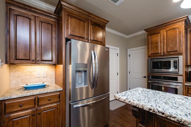 9517 Millers Gardens Cove, Sherwood, AR 72120