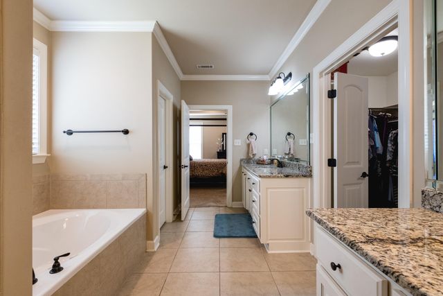 9517 Millers Gardens Cove, Sherwood, AR 72120