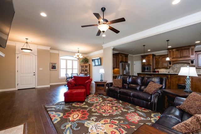 9517 Millers Gardens Cove, Sherwood, AR 72120