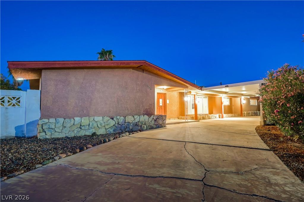 838 Fairview Drive, Henderson, NV 89015 — photo 4