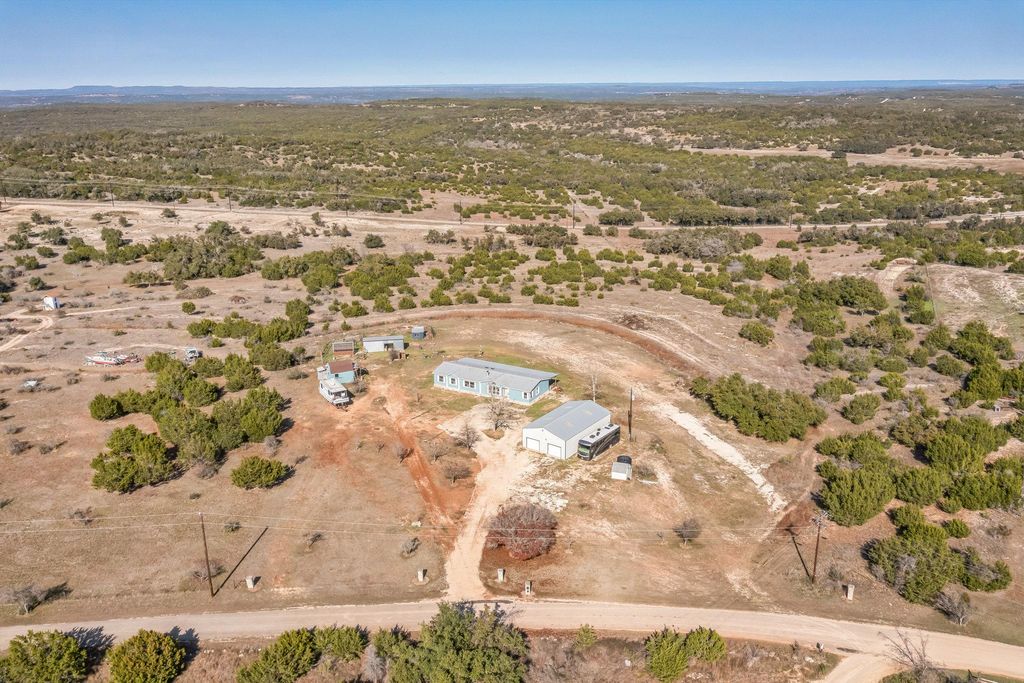 600 Dawn VW, Dripping Springs, TX 78620