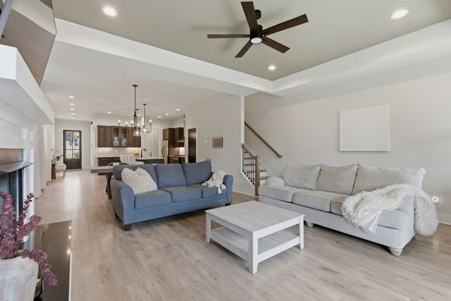 898 Delmas Ave, Nashville, TN 37216