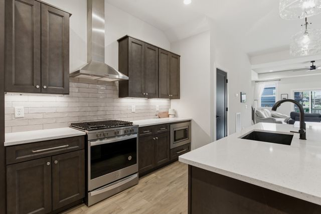 898 Delmas Ave, Nashville, TN 37216