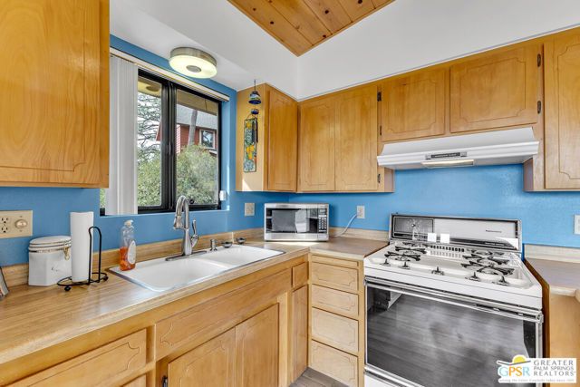 53440 Westridge Road, Idyllwild, CA 92549