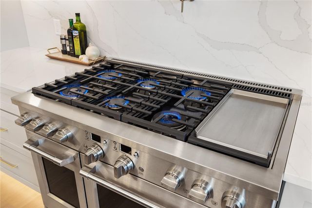 1800 WEBBER STREET, Sarasota, FL 34239