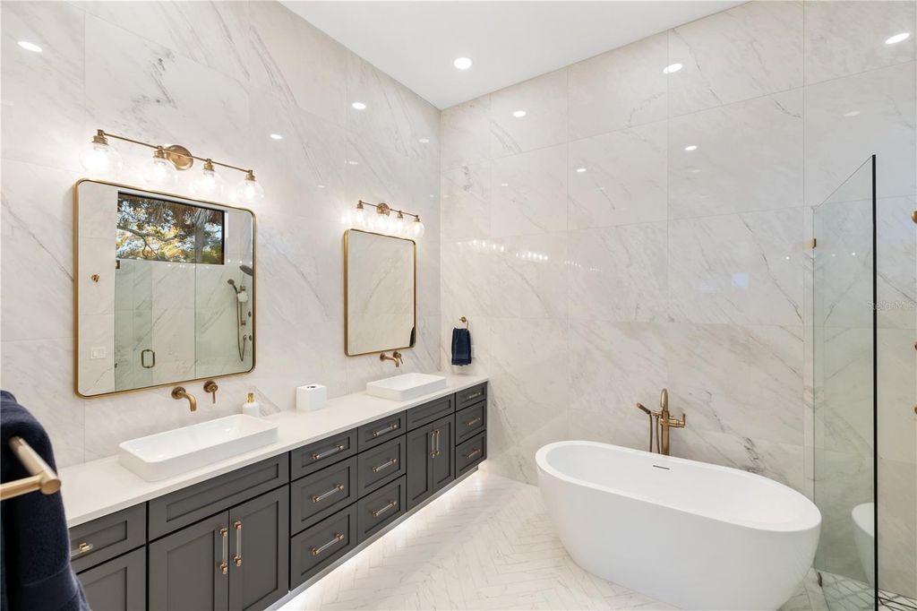 Image 53 of property listing at 1800 WEBBER STREET, Sarasota, FL 34239