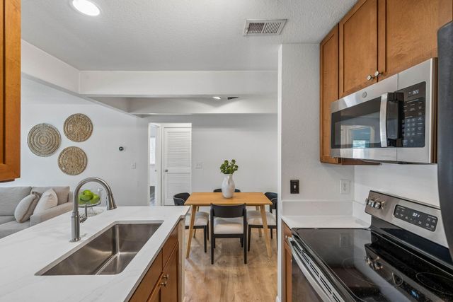 276 Alexandra Drive 1, Mount Pleasant, SC 29464