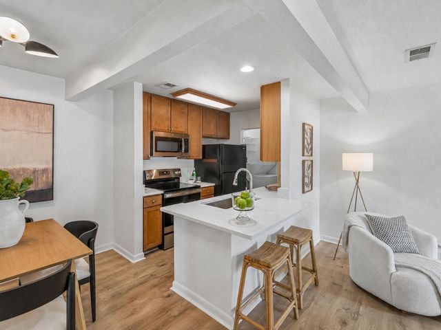 276 Alexandra Drive 1, Mount Pleasant, SC 29464