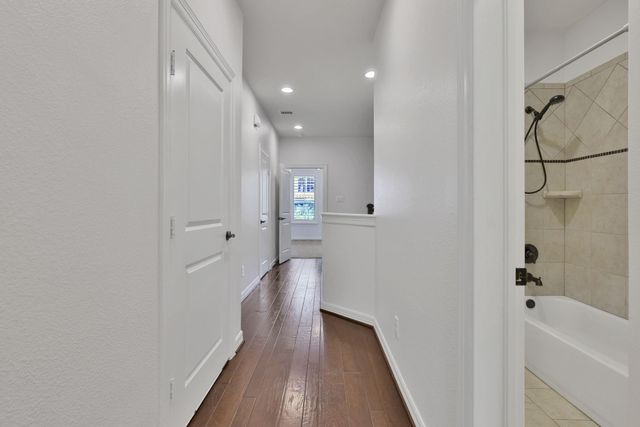 12 Tassia Lane, Pasadena, TX 77058