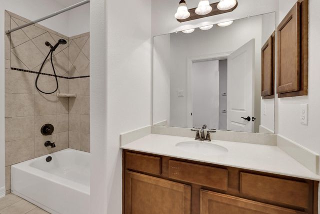 12 Tassia Lane, Pasadena, TX 77058