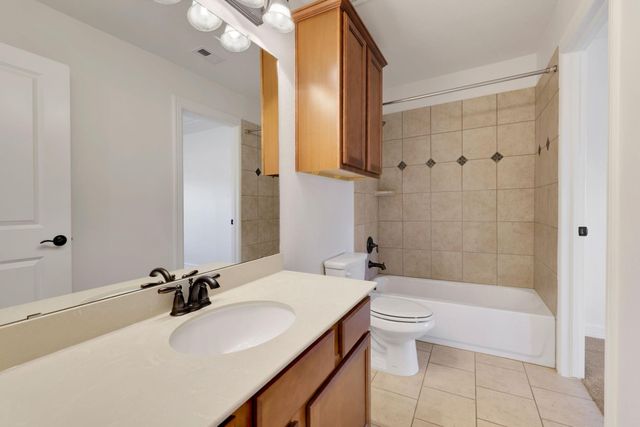 12 Tassia Lane, Pasadena, TX 77058