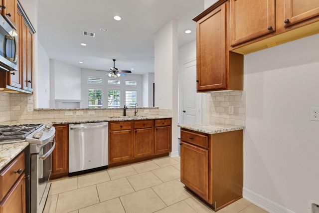 12 Tassia Lane, Pasadena, TX 77058