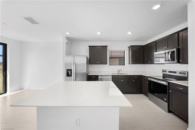 258 silent lake DR, Lehigh Acres, FL 33936