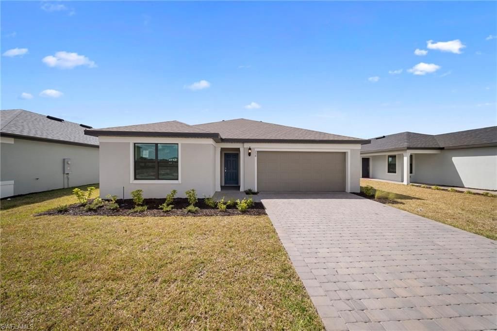 258 silent lake DR, Lehigh Acres, FL 33936