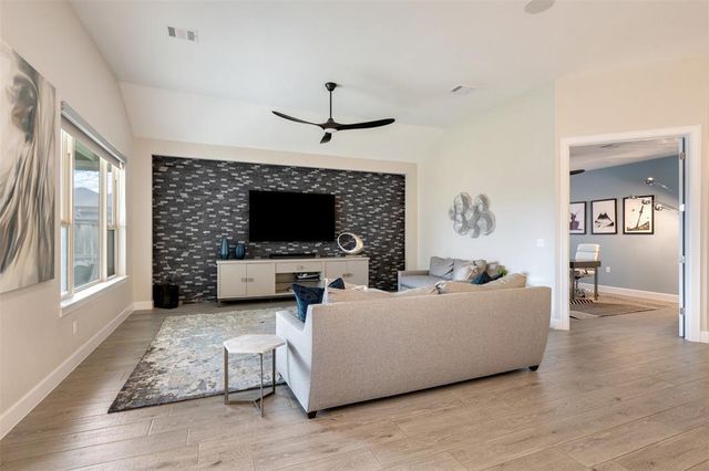 1012 Quarry Point PASS, Leander, TX 78641