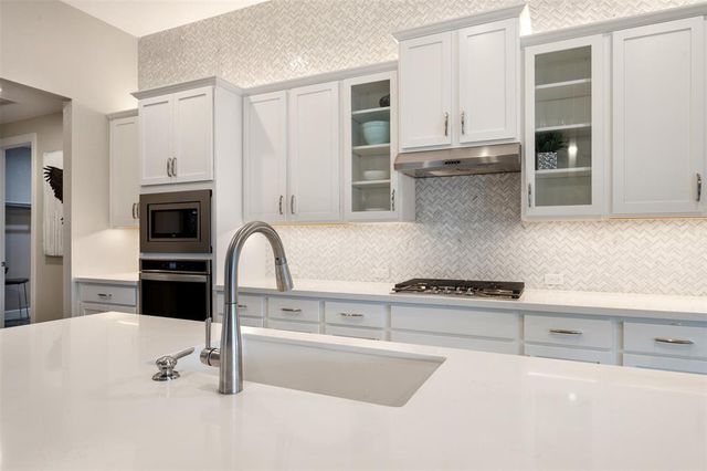 1012 Quarry Point PASS, Leander, TX 78641