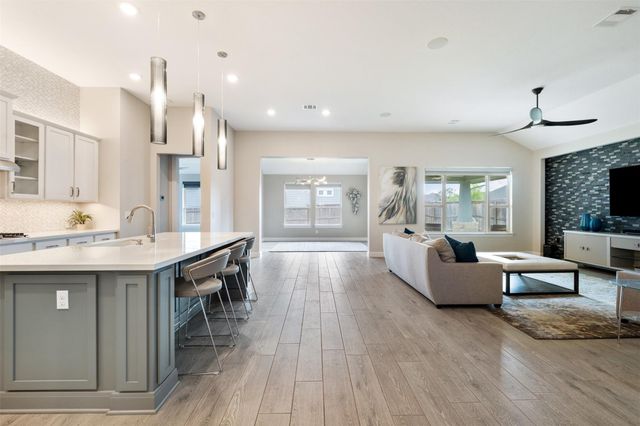 1012 Quarry Point PASS, Leander, TX 78641