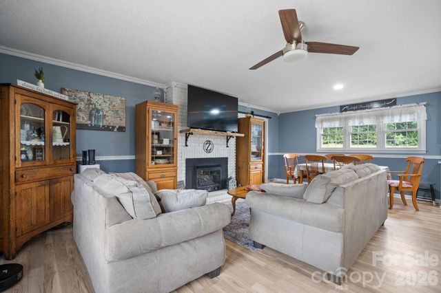 35 Glendale Drive, Spruce Pine, NC 28777