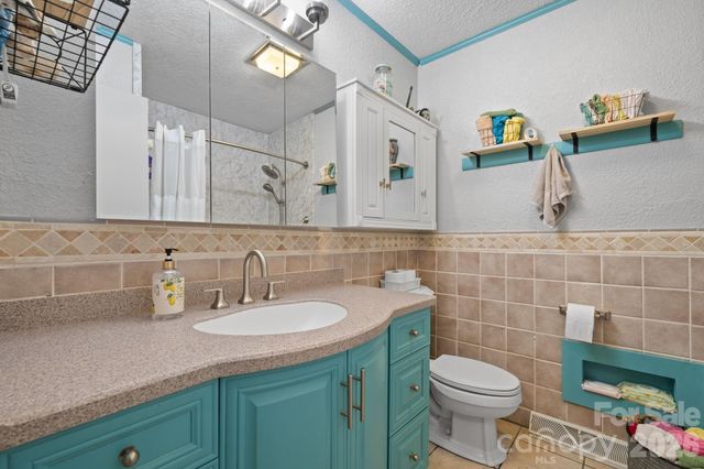 35 Glendale Drive, Spruce Pine, NC 28777
