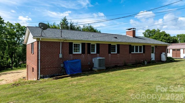 35 Glendale Drive, Spruce Pine, NC 28777