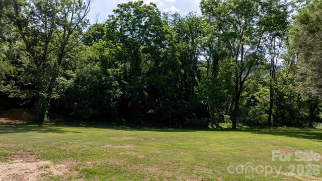 35 Glendale Drive, Spruce Pine, NC 28777