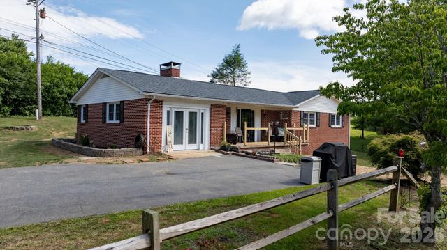 35 Glendale Drive, Spruce Pine, NC 28777