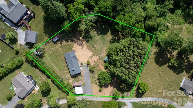 35 Glendale Drive, Spruce Pine, NC 28777