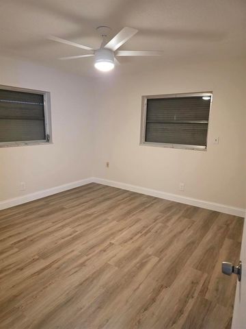 14243 El Clavel Way, Delray Beach, FL 33484