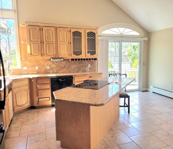 1497 State Rd, Plymouth, MA 02360